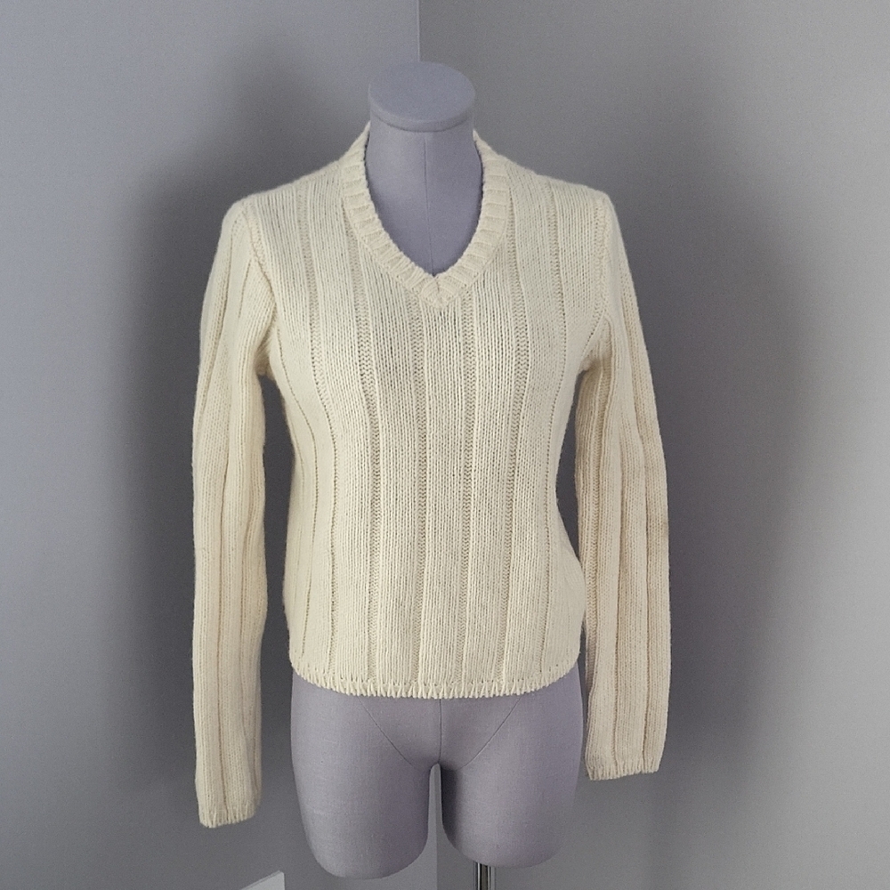 Brandy Melville 90% Wool Ribbed V-Neck Sweater Cream